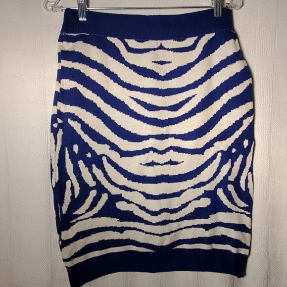 Zebra print Sweater skirt 1X - Picture 1 of 2